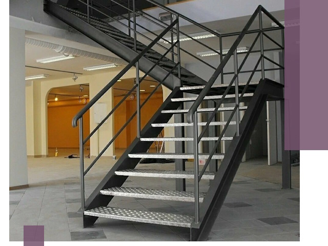 Лестницы для офиса в Сочи: изготовление, монтаж, демонтаж