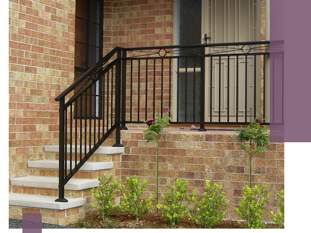 Уличные перила из металла под ключ в Сочи