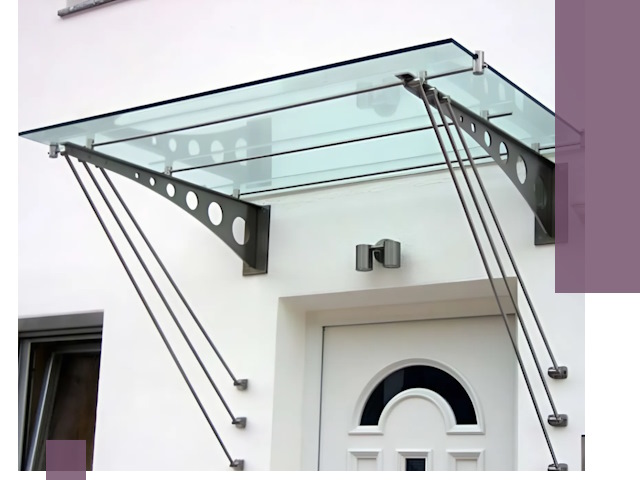 Козырьки над входом под ключ в Сочи — изготовление и монтаж