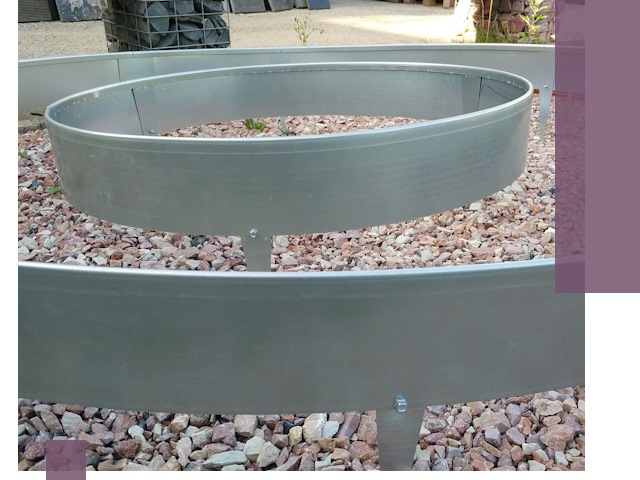 Нержавеющие бордюры под ключ в Сочи — изготовление и монтаж